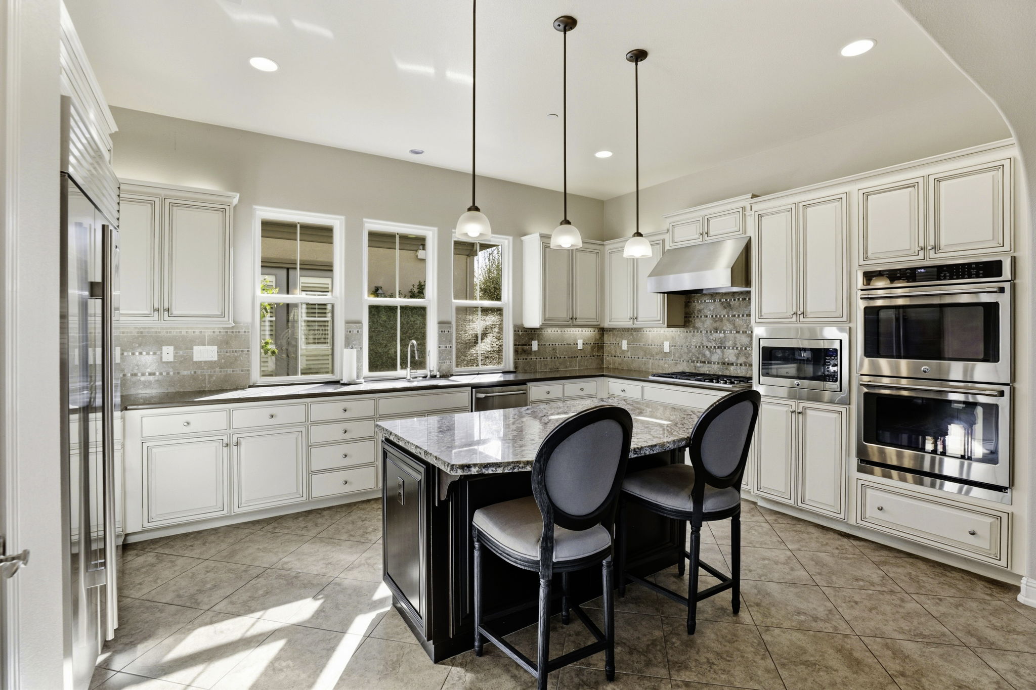 14-013_F8_15120 La Alameda Dr