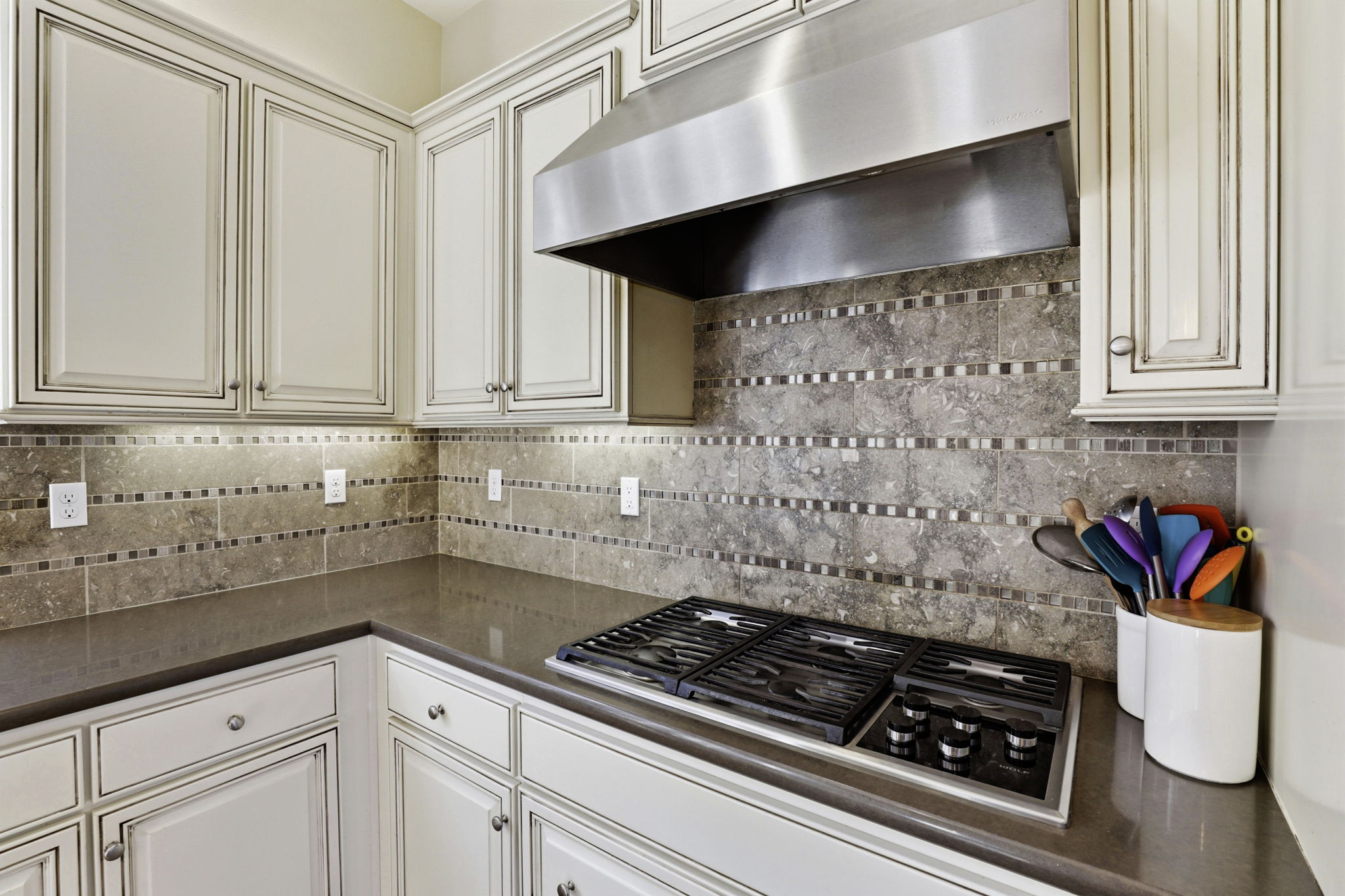 16-015_F8_15120 La Alameda Dr