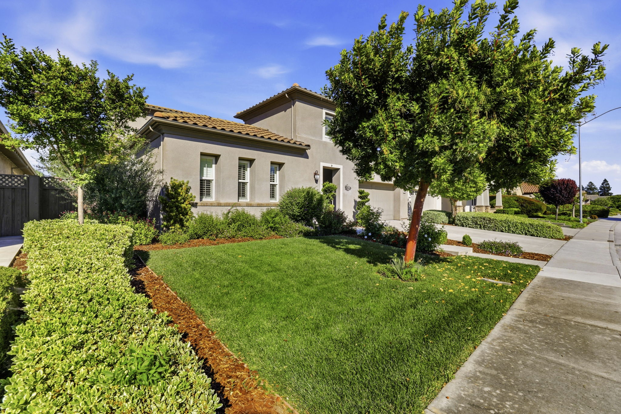 3-002_F8_15120 La Alameda Dr