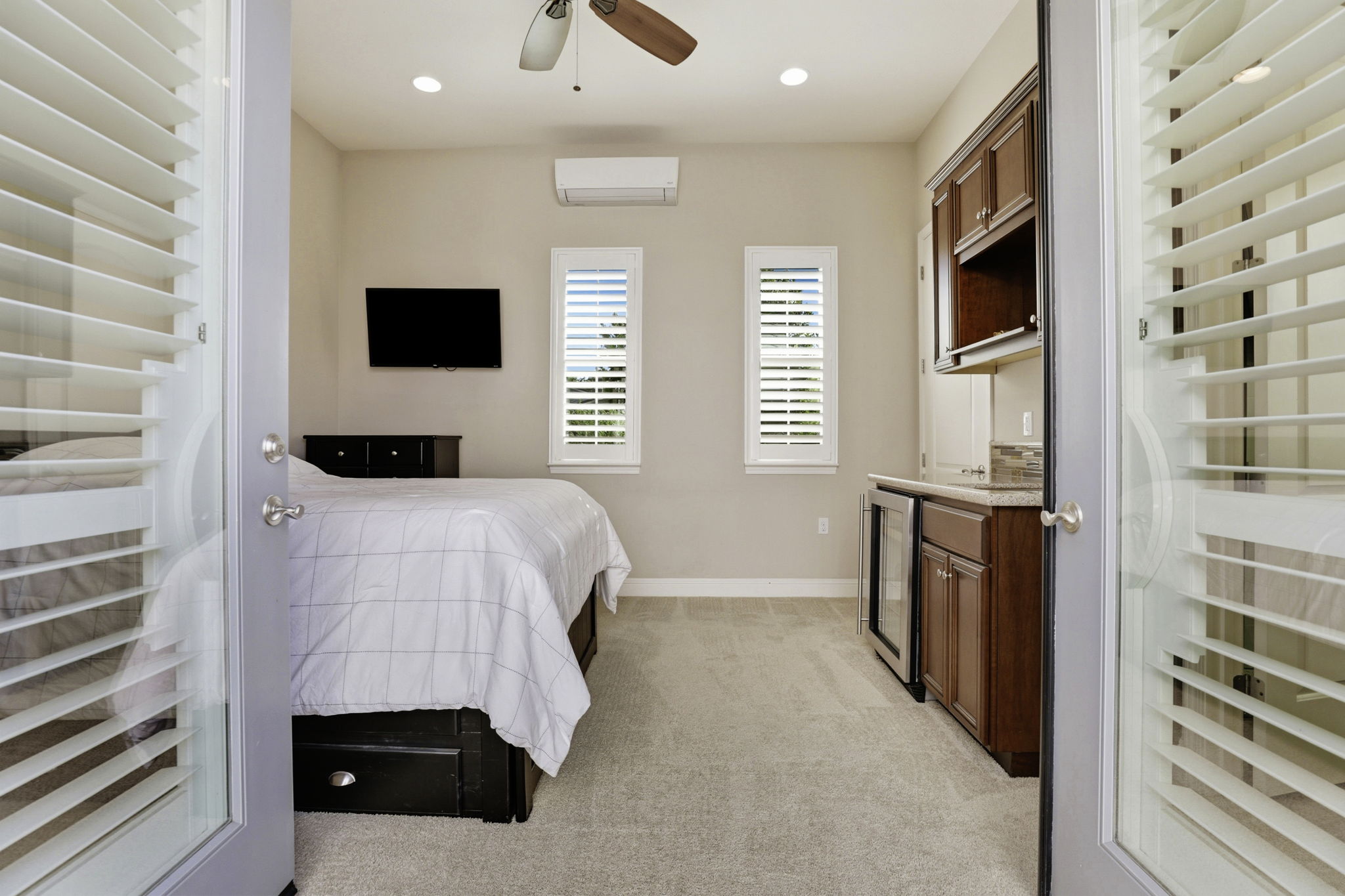 30-029_F8_15120 La Alameda Dr