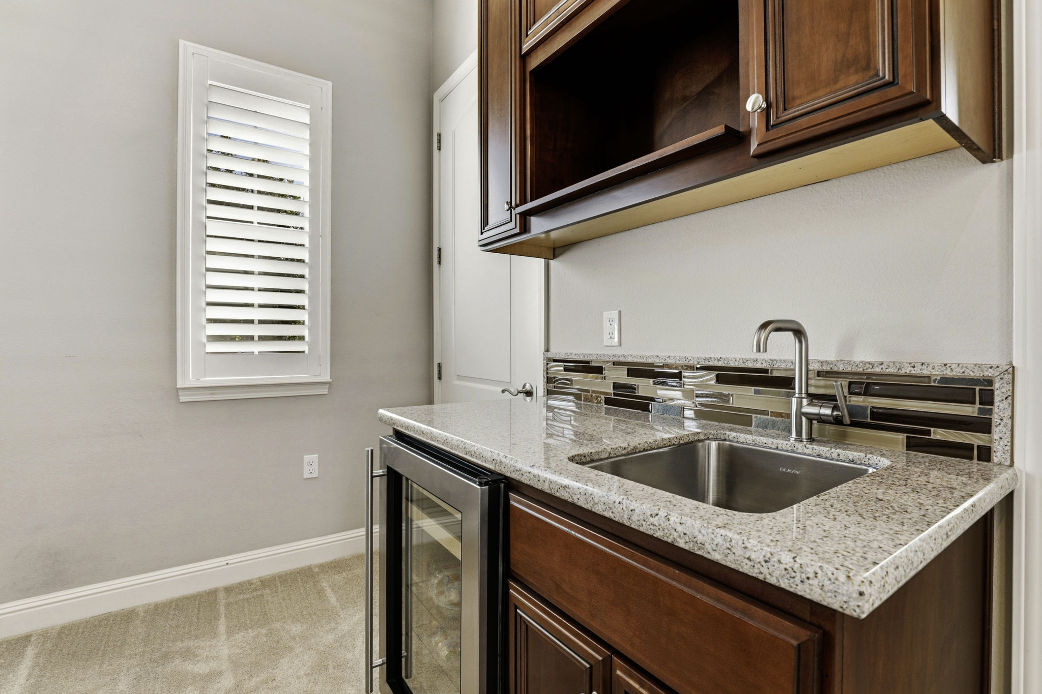 48-047_F8_15120 La Alameda Dr