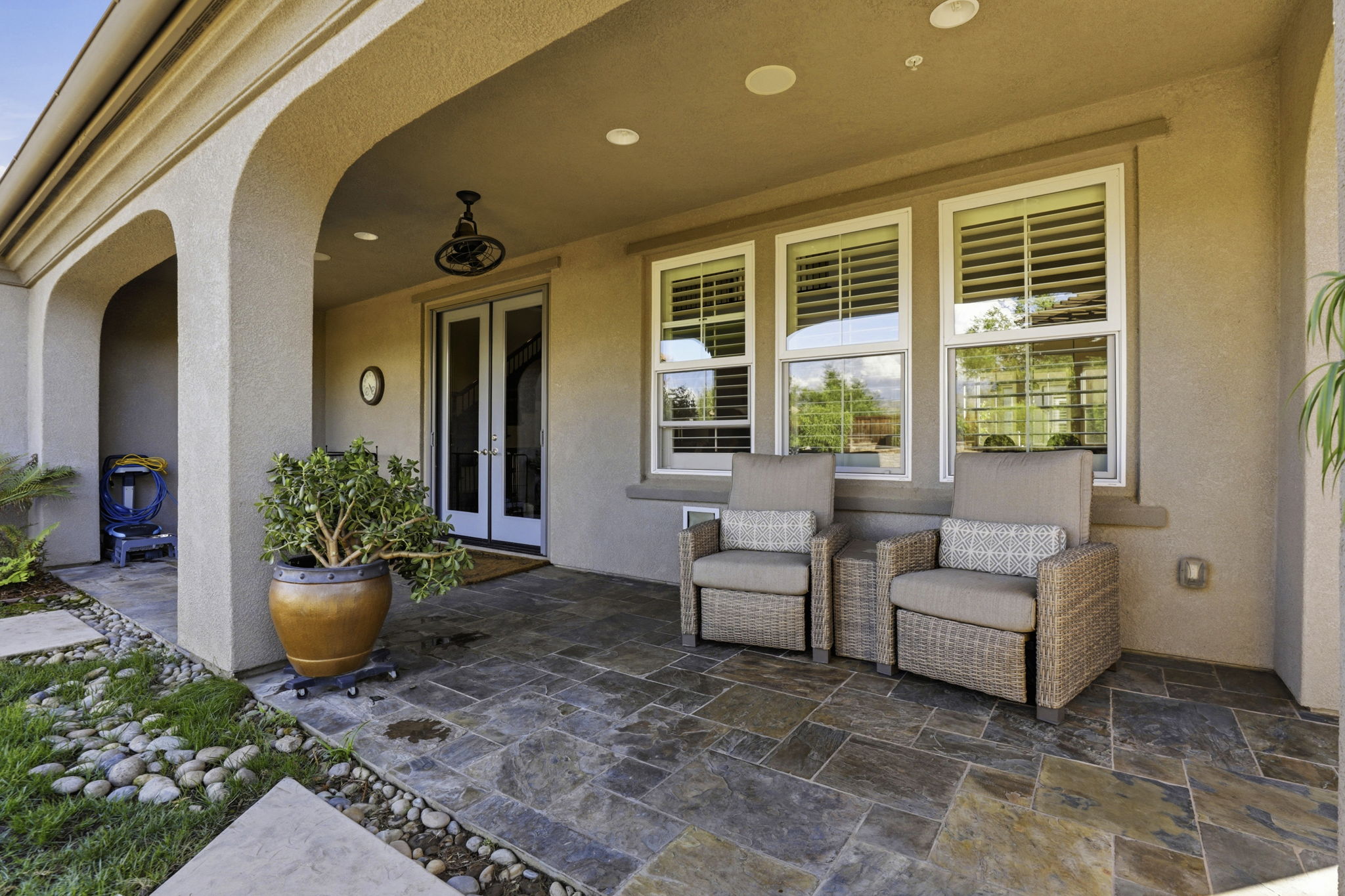 52-051_F8_15120 La Alameda Dr