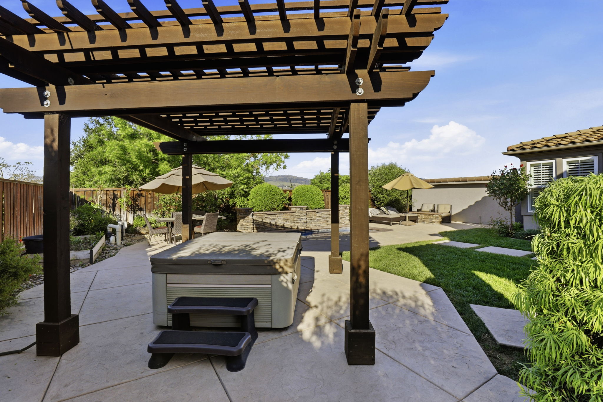 56-055_F8_15120 La Alameda Dr