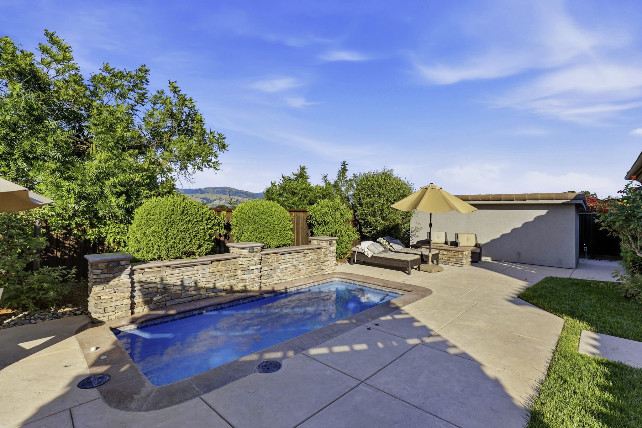 57-056_F8_15120 La Alameda Dr