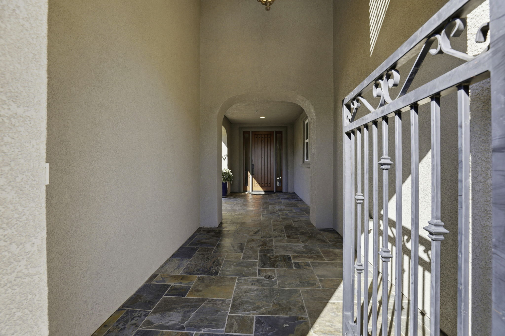 6-005_F8_15120 La Alameda Dr